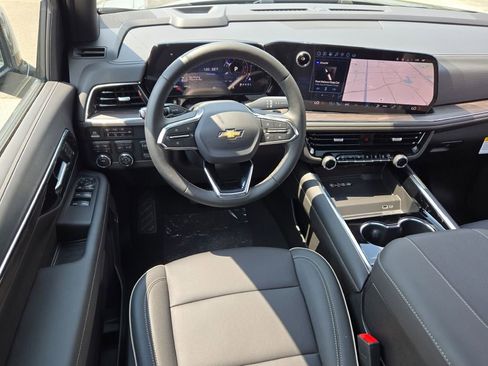 New 2025 Chevrolet Suburban Premier w/ Sun And Tow Package image 23