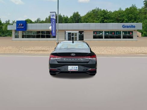 Certified 2021 Hyundai Elantra SEL w/ Convenience Package FWD image 8
