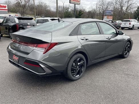 New 2026 Hyundai Elantra Sport image 3