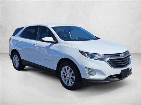 Used 2019 Chevrolet Equinox LT w/ Driver Convenience Package image 3
