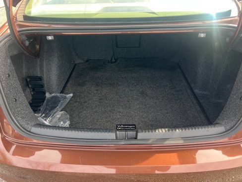 Used 2017 Volkswagen Jetta SEL image 24