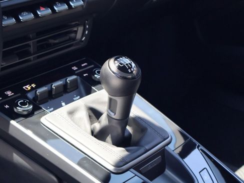Certified 2024 Porsche 911 Carrera RWD image 19