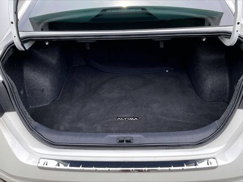 Used 2023 Nissan Altima 2.0 SR FWD image 27