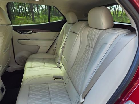 Used 2023 Buick Envision Avenir FWD image 17