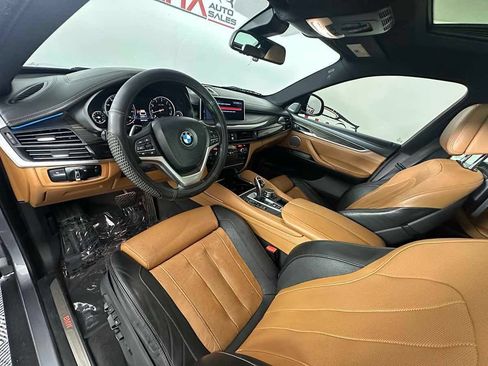 Used 2018 BMW X6 xDrive50i w/ Executive Package AWD/4WD image 16