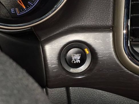 Used 2016 Jeep Grand Cherokee Laredo AWD/4WD image 27