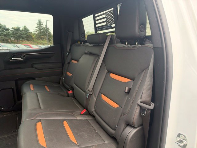 Used 2024 GMC Sierra 1500 AT4 w/ Technology Package AWD/4WD image 18
