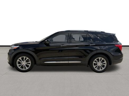 Used 2022 Ford Explorer Limited w/ Equipment Group 301A RWD image 8