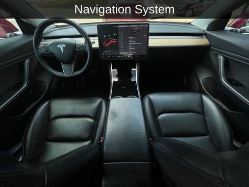 Used 2019 Tesla Model 3 Standard Range Plus image 2