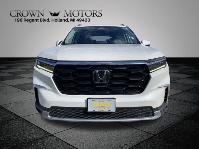 Used 2023 Honda Pilot Touring image 8
