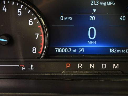Used 2020 Ford Explorer XLT w/ Equipment Group 202A AWD/4WD image 26