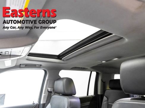 Used 2019 Chevrolet Suburban LT AWD/4WD image 39