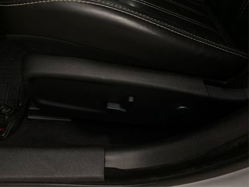 Used 2020 Chrysler 300 S AWD/4WD image 24