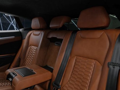 Used 2019 Lamborghini Urus AWD/4WD image 22