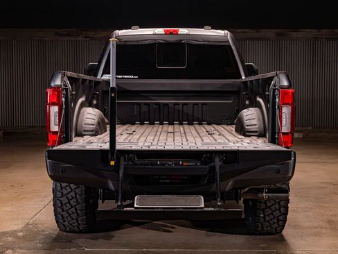 Used 2020 Ford F350 Platinum AWD/4WD image 9