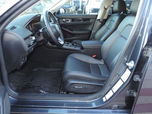 Used 2023 Honda Civic Touring image 19