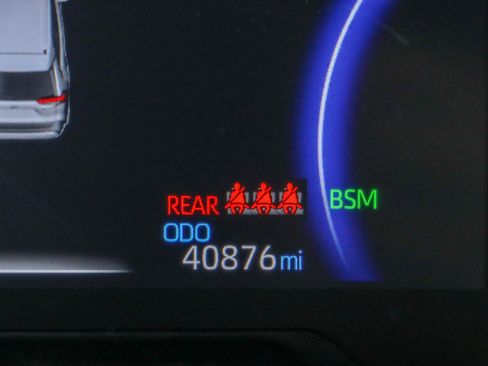 Used 2025 Toyota RAV4 XLE AWD/4WD image 16