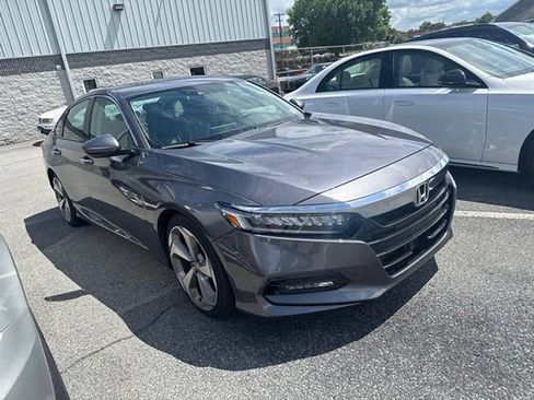Used 2018 Honda Accord Touring image 5