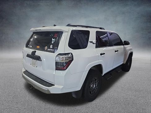 Used 2019 Toyota 4Runner TRD Off-Road Premium AWD/4WD image 7
