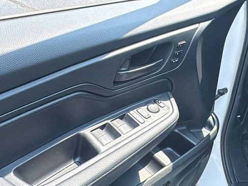 Used 2025 Honda Odyssey EX-L image 12