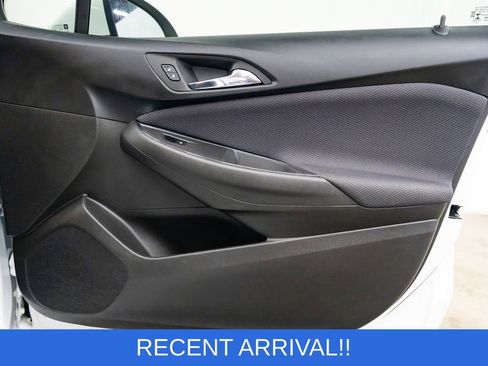 Used 2018 Chevrolet Cruze LT image 24