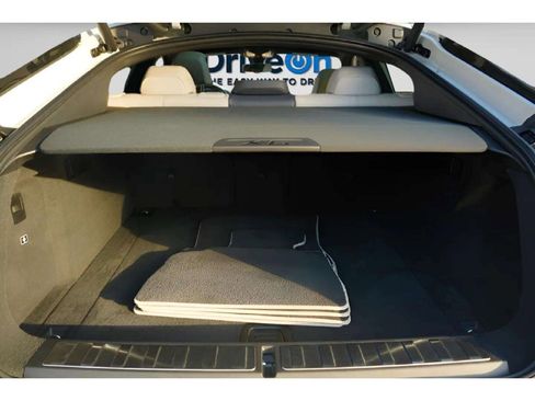 Used 2022 BMW X6 xDrive40i w/ Executive Package image 26