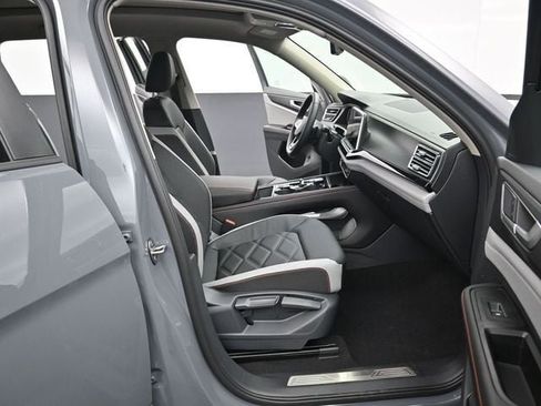 New 2026 Volkswagen Atlas Peak Edition image 14