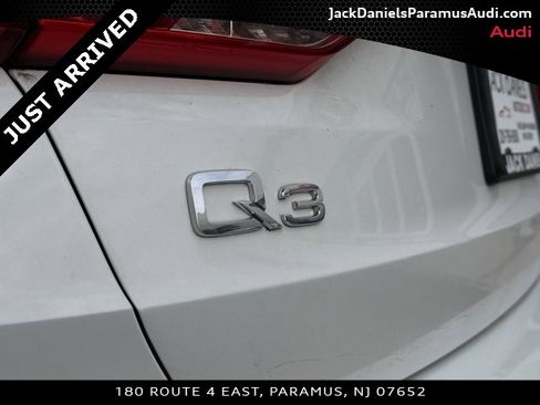 Used 2023 Audi Q3 2.0T Premium w/ Convenience Package image 8