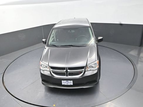 Used 2018 Dodge Grand Caravan SE w/ UConnect Hands-Free Group FWD image 15