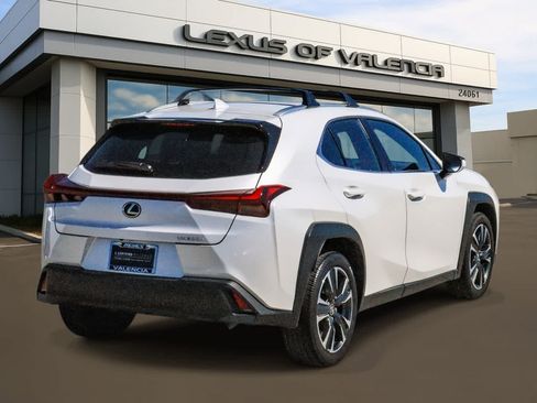 Certified 2025 Lexus UX 300h FWD w/ Accessory Package (Z2) image 4
