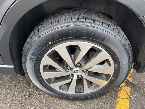 Used 2020 Subaru Outback Premium image 9