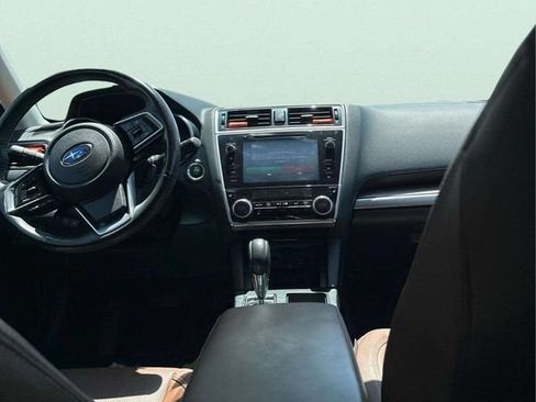 Used 2019 Subaru Outback 2.5i Touring w/ Popular Package #3A AWD/4WD image 13