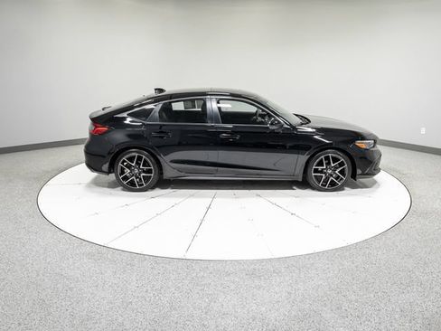 Used 2022 Honda Civic Sport Touring image 9