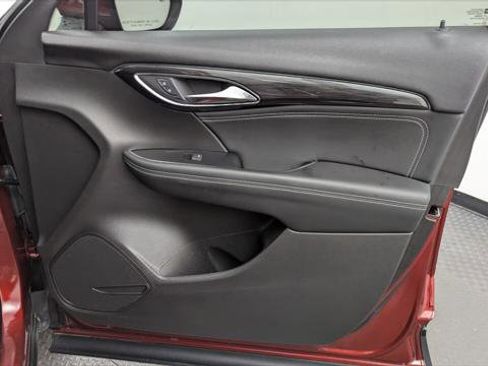 Used 2023 Buick Envision Essence FWD image 23