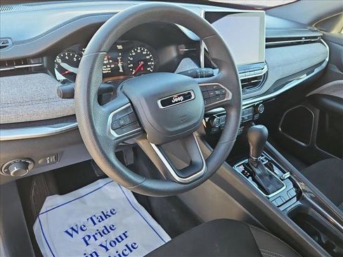 Used 2023 Jeep Compass Sport image 10
