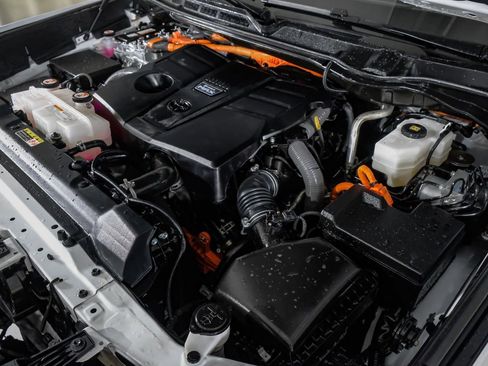 Used 2024 Toyota Tundra Platinum image 51