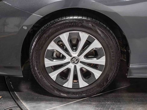 Used 2022 Toyota Prius Prime Limited FWD image 11