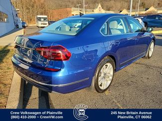 Used 2017 Volkswagen Passat 1.8T SEL Premium video 3