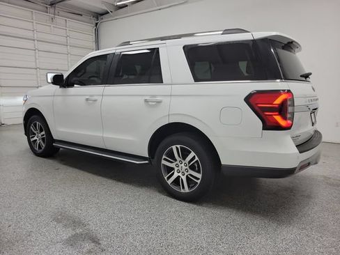 Used 2022 Ford Expedition Limited AWD/4WD image 4