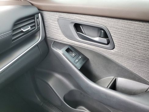 Certified 2023 Nissan Rogue S FWD image 35