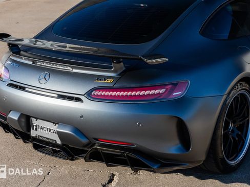 Used 2018 Mercedes-Benz AMG GT R image 18