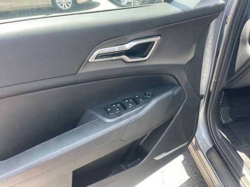 Used 2025 Kia Sportage LX FWD image 11