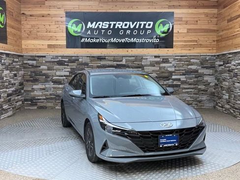 Used 2023 Hyundai Elantra SEL FWD image 4