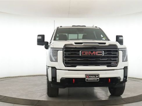 Used 2025 GMC Sierra 2500 AT4 w/ Technology Package image 12