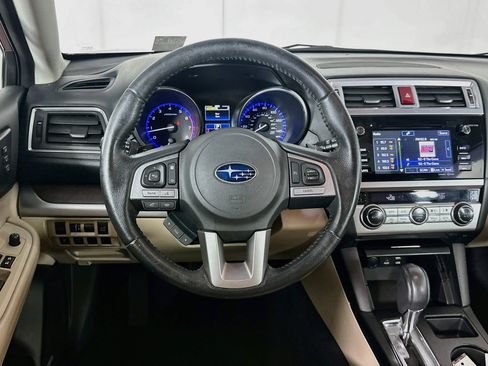 Used 2017 Subaru Outback 2.5i Limited AWD/4WD image 18