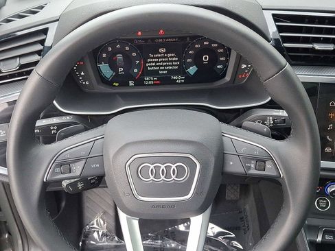 Used 2025 Audi Q3 2.0T Premium w/ Convenience Package image 16