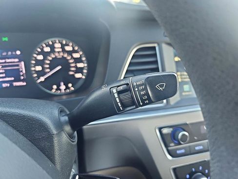 Used 2017 Hyundai Sonata SE image 19