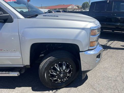 Used 2018 Chevrolet Silverado 3500 LT w/ LT Convenience Package AWD/4WD image 5