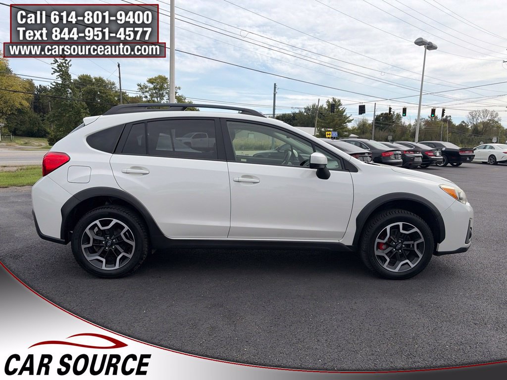 Used 2017 Subaru Crosstrek 2.0i Premium w/ Moonroof Package AWD/4WD image 4