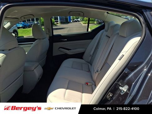 Used 2021 Nissan Altima 2.5 SV FWD image 12